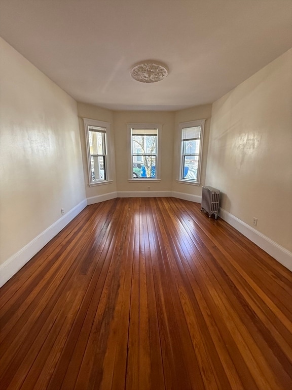 16 Raven St, Unit 1 in Boston, MA - Foto de edificio - Building Photo