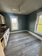 102 W Chartes St in New Castle, PA - Foto de edificio - Building Photo