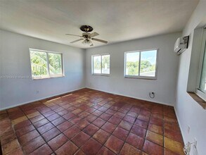 524 Hampton Rd in West Palm Beach, FL - Building Photo - Building Photo