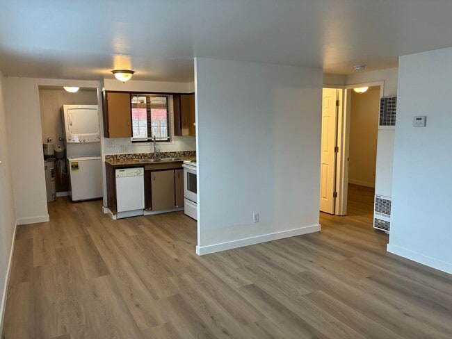 1007-1011 E Lincoln Ave in Nampa, ID - Building Photo - Building Photo