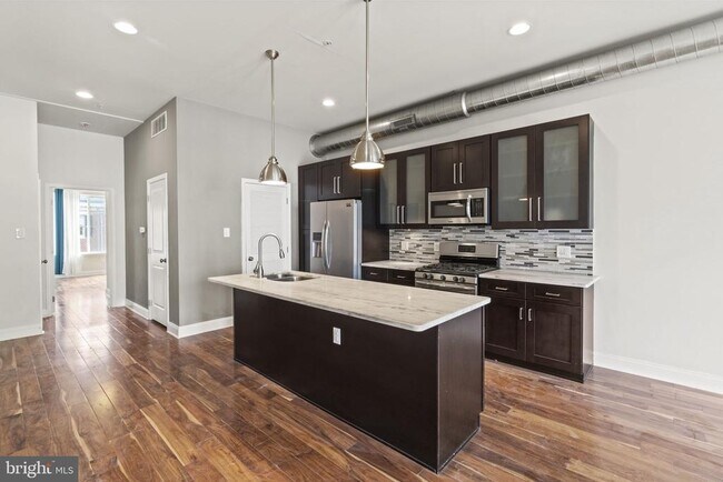 1205 Mt Vernon St in Philadelphia, PA - Building Photo - Building Photo