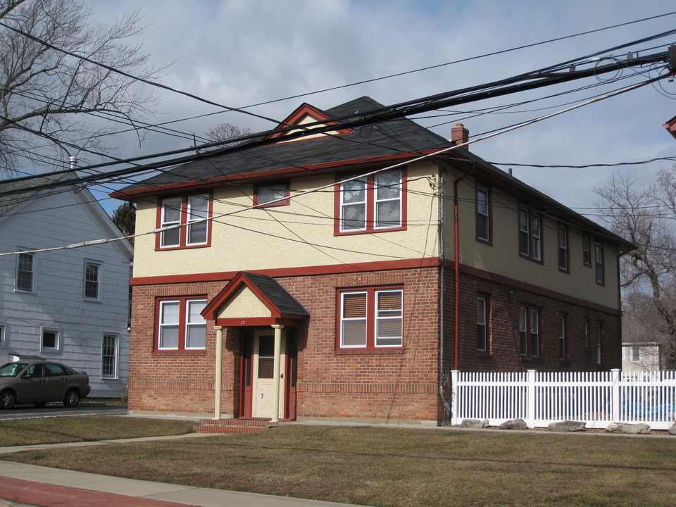 72-80 Union Ave in Amityville, NY - Foto de edificio