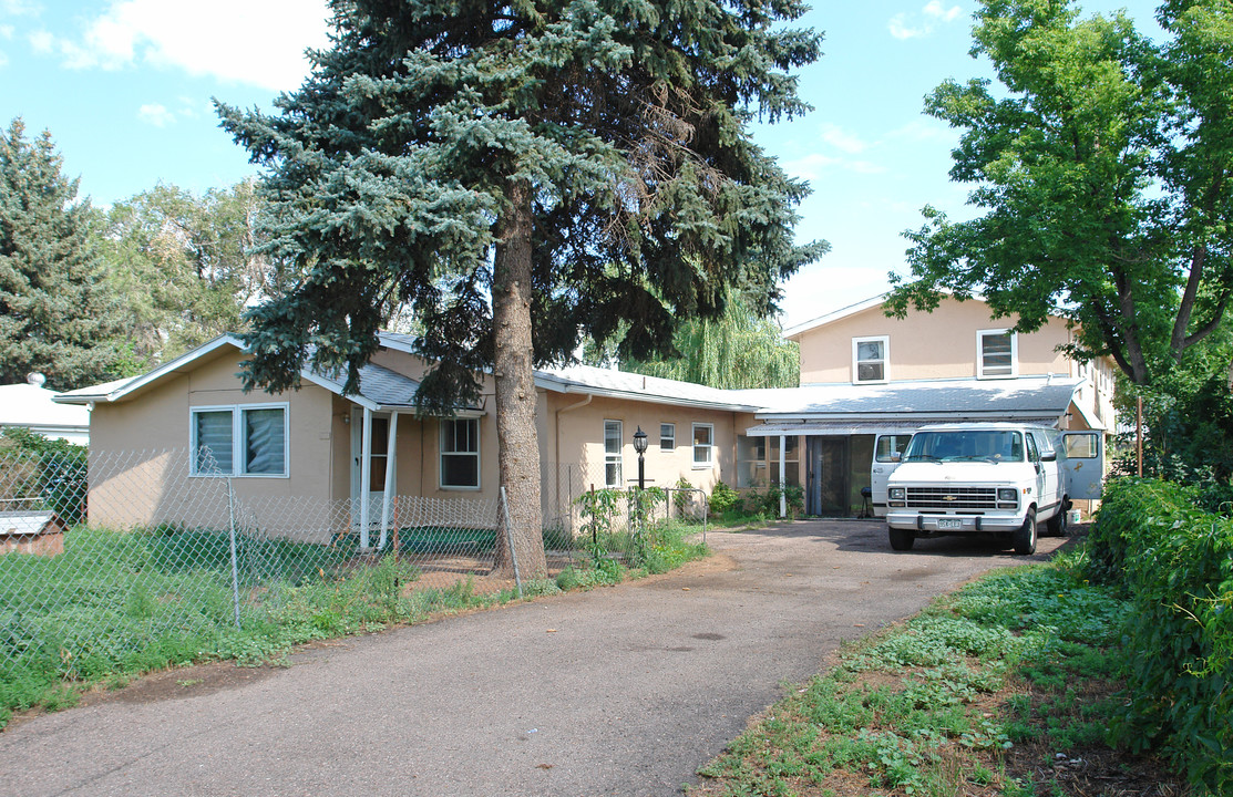 2528 E Saint Vrain St in Colorado Springs, CO - Building Photo