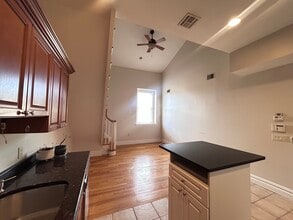 1 John St, Unit 1 John St Apt 15 in Haledon, NJ - Foto de edificio - Building Photo