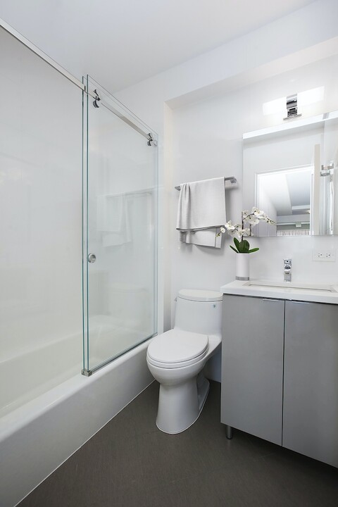 240 W 55th St in New York, NY - Building Photo