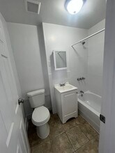 29 Elmwood Ter, Unit 1 in Irvington, NJ - Building Photo - Building Photo