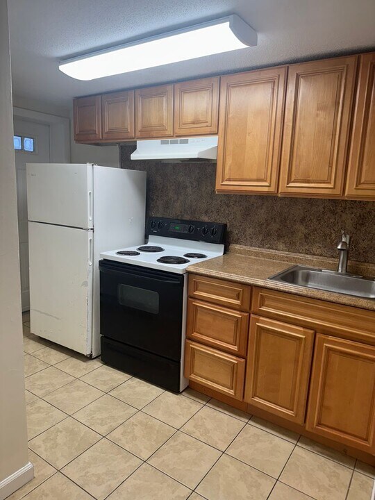 59 College Hwy in Southwick, MA - Building Photo