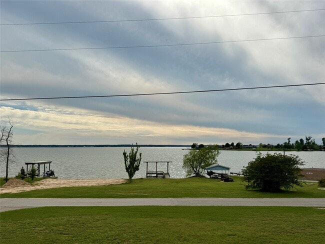 337 W Cattle Dr in Onalaska, TX - Building Photo - Building Photo