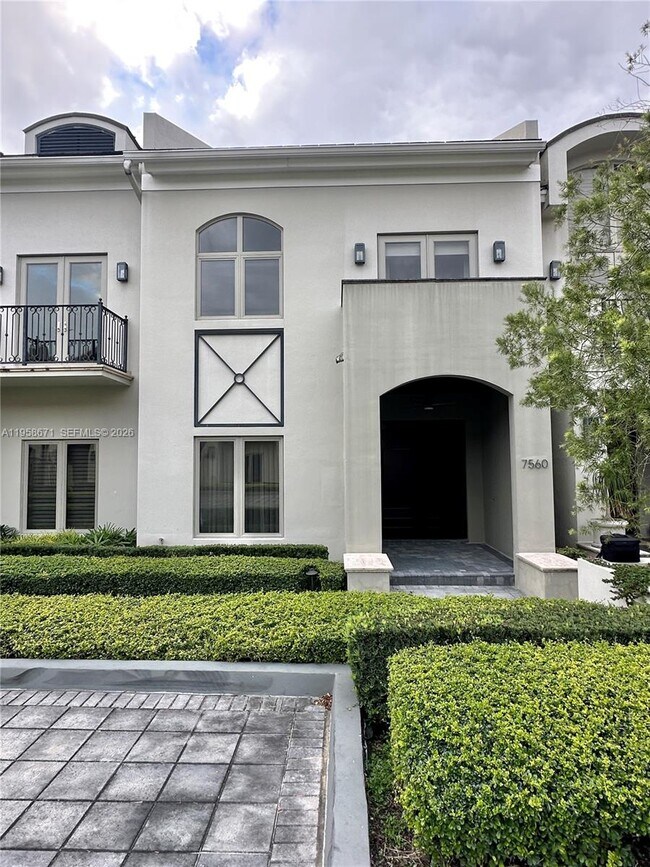 7560 SW 56th Ct in Miami, FL - Building Photo - Building Photo