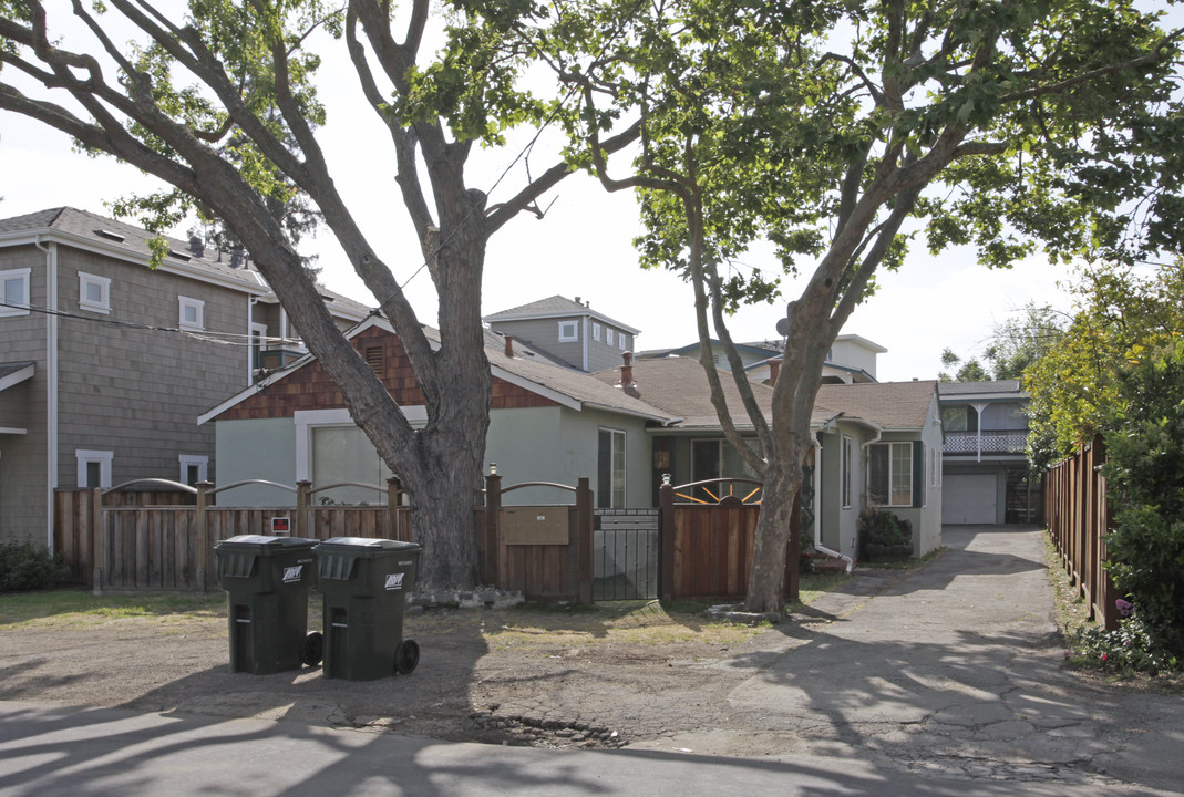 85 Oakwood Dr in Redwood City, CA - Building Photo