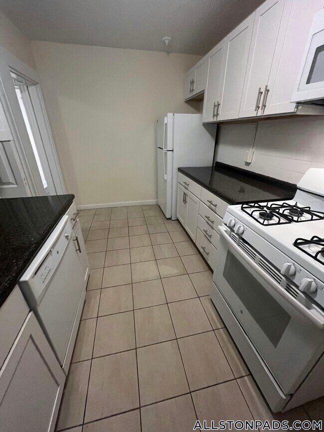 7 Barrows St in Boston, MA - Building Photo - Building Photo