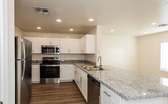 704 Gibson St in Cedar Hill, TX - Building Photo