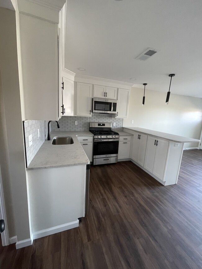 333 Niagara St, Unit 1