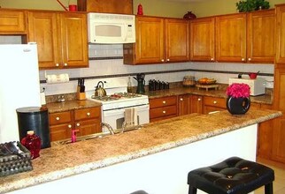 74223 Santa Rosa Cir in Palm Desert, CA - Building Photo - Building Photo