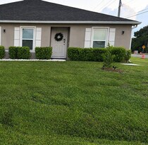 901 SW Fisherman Ave in Port St. Lucie, FL - Building Photo