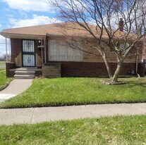 20401 Strathmoor St in Detroit, MI - Building Photo