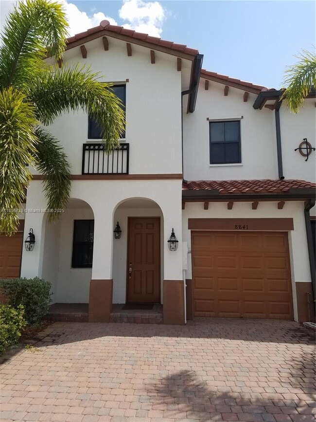 8841 NW 103rd Ave in Doral, FL - Building Photo - Building Photo
