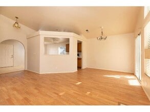 3734 Hickory Ct in Rosamond, CA - Building Photo - Building Photo