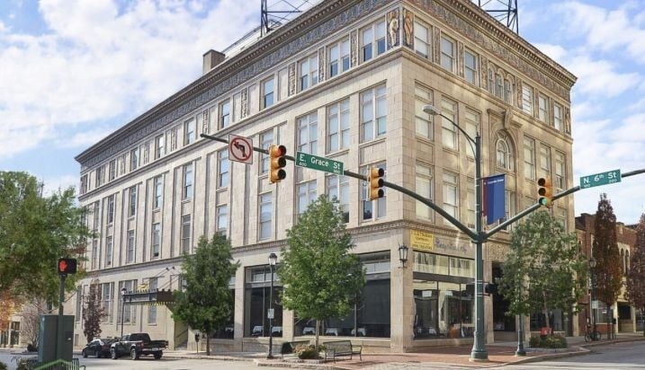 525 E Grace St-Unit -303 in Richmond, VA - Foto de edificio