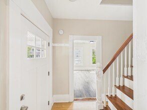 4 Waverly St in Concord, NH - Building Photo - Building Photo