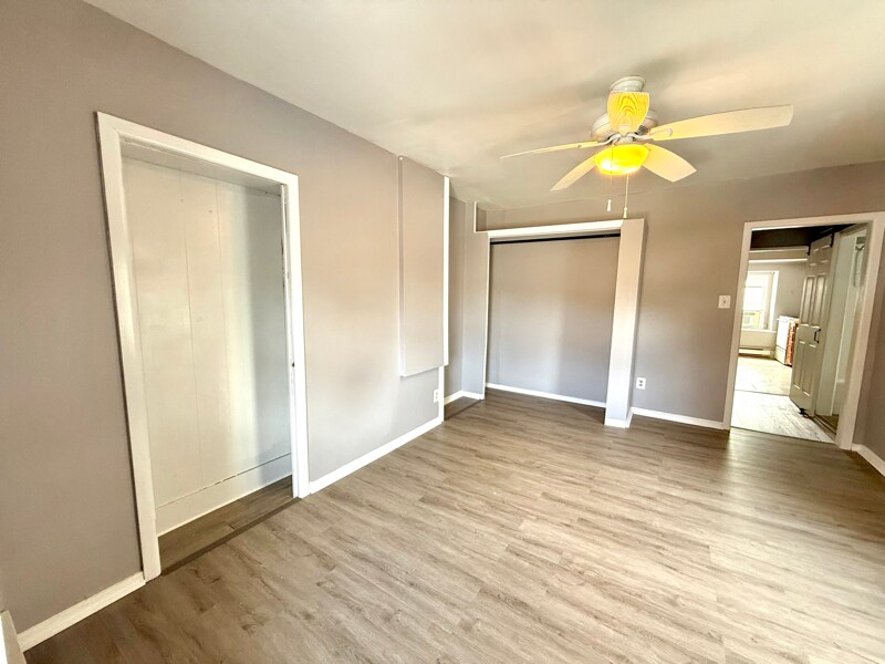 5901-3 Tulip St in Philadelphia, PA - Building Photo