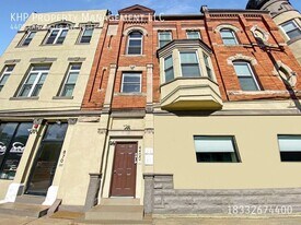 4400 Lancaster Ave in Philadelphia, PA - Building Photo