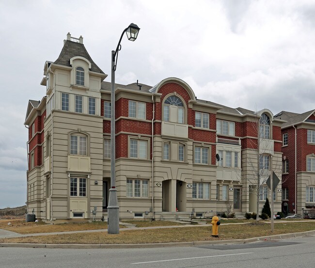 2666-2676 Bur Oak Ave