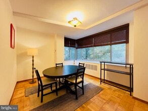 4200 Cathedral Ave NW in Washington, DC - Building Photo - Building Photo