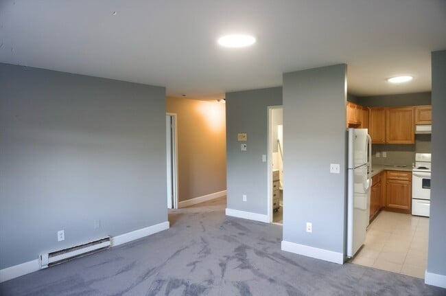 60 Charles St in Weymouth, MA - Building Photo - Building Photo