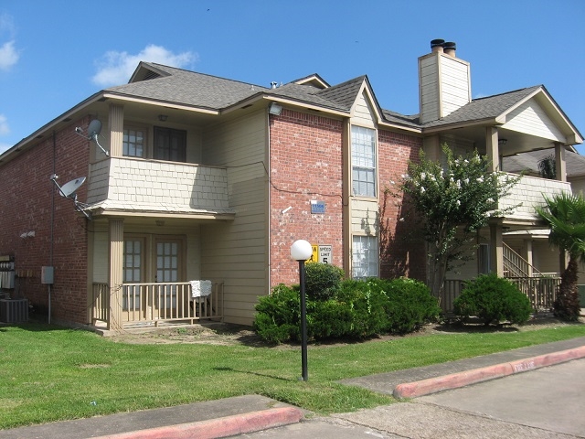 11506 Meadow Ln in Stafford, TX - Building Photo