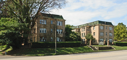 Oak Terrace in Memphis, TN - Building Photo - Building Photo