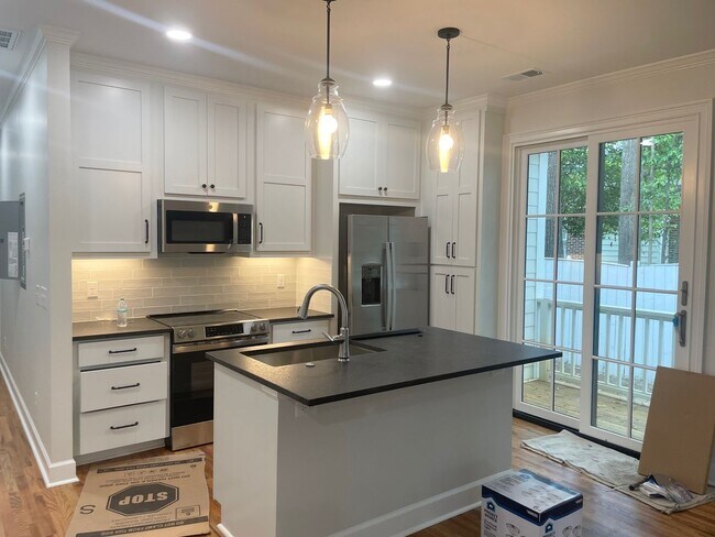 710 Kawana Rd in Columbia, SC - Building Photo - Building Photo