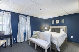 5 Wheatland Ct in Newport, RI - Building Photo - Building Photo