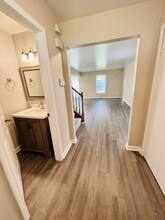 116 Regents Blvd in Troy, MI - Foto de edificio - Building Photo