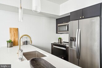 1102 Germantown Ave-Unit -UNIT 207 in Philadelphia, PA - Building Photo - Building Photo