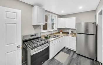 8900 S Dauphin Ave in Chicago, IL - Building Photo - Building Photo