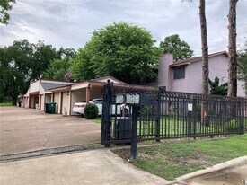 1839 Sherwood Forest St in Houston, TX - Building Photo