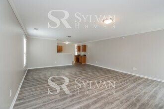 124 Lucky Ct in Elgin, SC - Foto de edificio - Building Photo