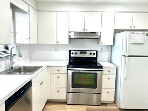 9370 SW 8th St in Boca Raton, FL - Building Photo - Building Photo