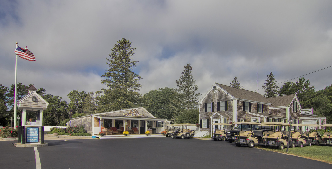 Peters Pond RV Resort in Sandwich, MA - Building Photo