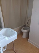 1017 E Breckinridge St in Louisville, KY - Foto de edificio - Building Photo