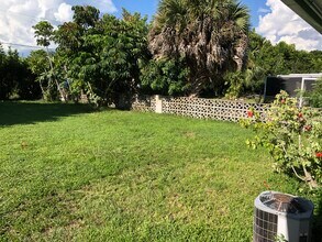 709 El Dorado Pky E in Cape Coral, FL - Building Photo - Building Photo
