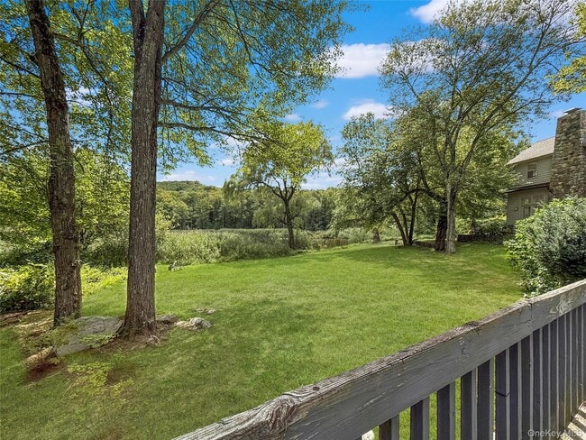 44 Travis Corners Rd in Garrison, NY - Building Photo - Building Photo