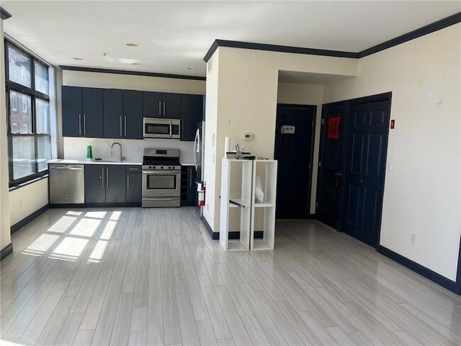 26 North St, Unit 4B in Middletown, NY - Building Photo - Building Photo