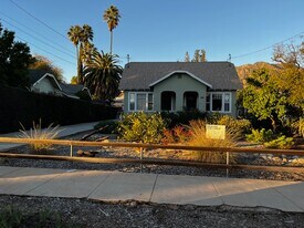 1493 Atchison St, Unit 1493 in Pasadena, CA - Building Photo