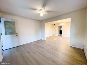 8 Poplar Ave in Wilmington, DE - Building Photo - Building Photo