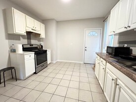 9 Mt Pleasant Ave in Boston, MA - Building Photo