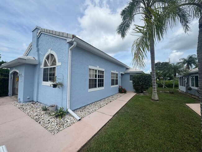 1924 Sugarberry Ct NE in Palm Bay, FL - Building Photo - Building Photo
