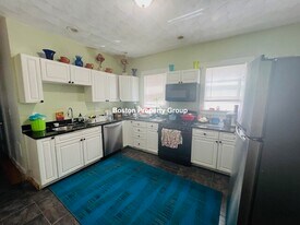 40 Litchfield St, Unit 1 in Boston, MA - Building Photo