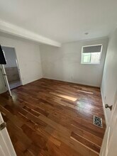 1233 Hyperion Ave, Unit hyperion in Los Angeles, CA - Building Photo - Building Photo